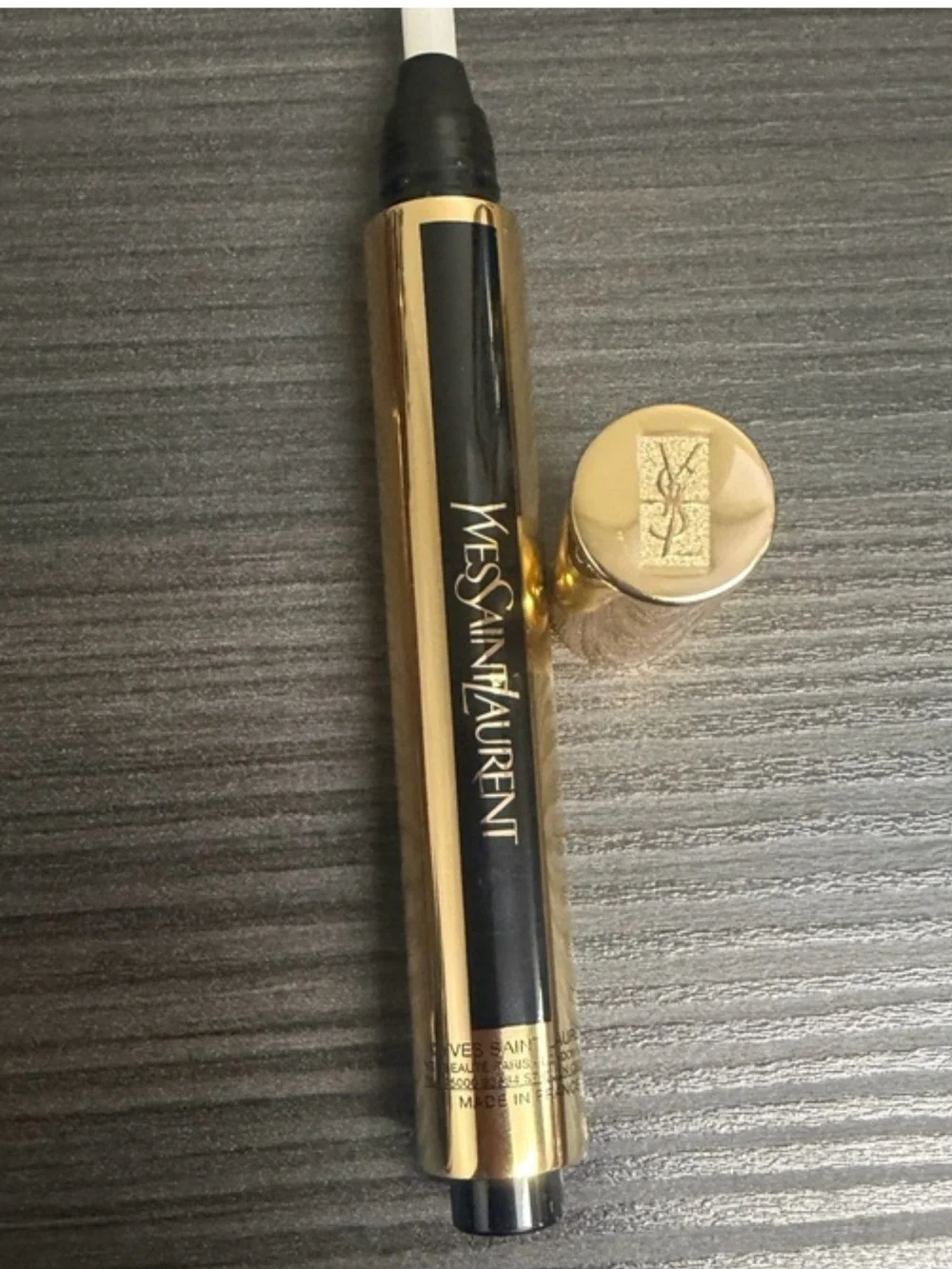 Yves Saint Laurent Radiant Concealer Pen - Gold & Black